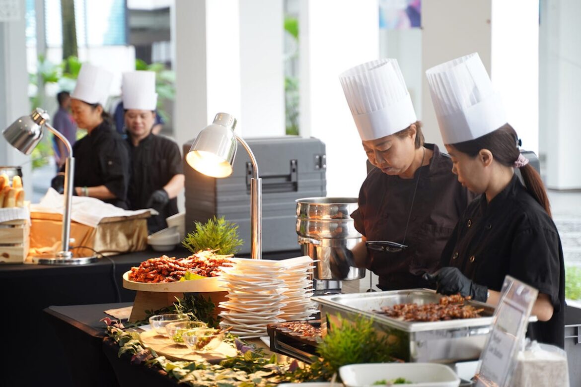 What is the difference between live station catering and normal catering?