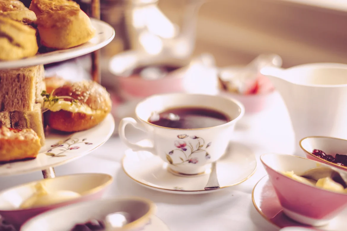 How Do Tea Hampers Bring the British Tradition Straight to Your Door?